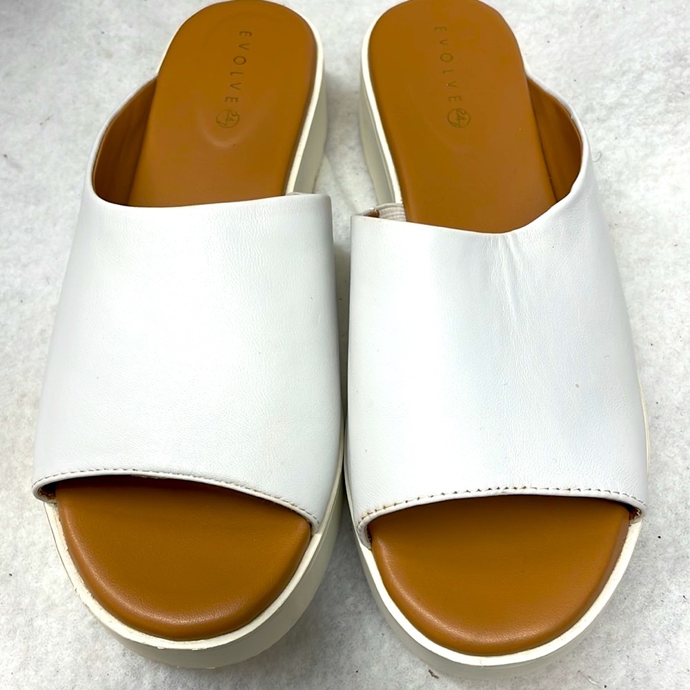 Evolve sandals flats ladies sz 8w